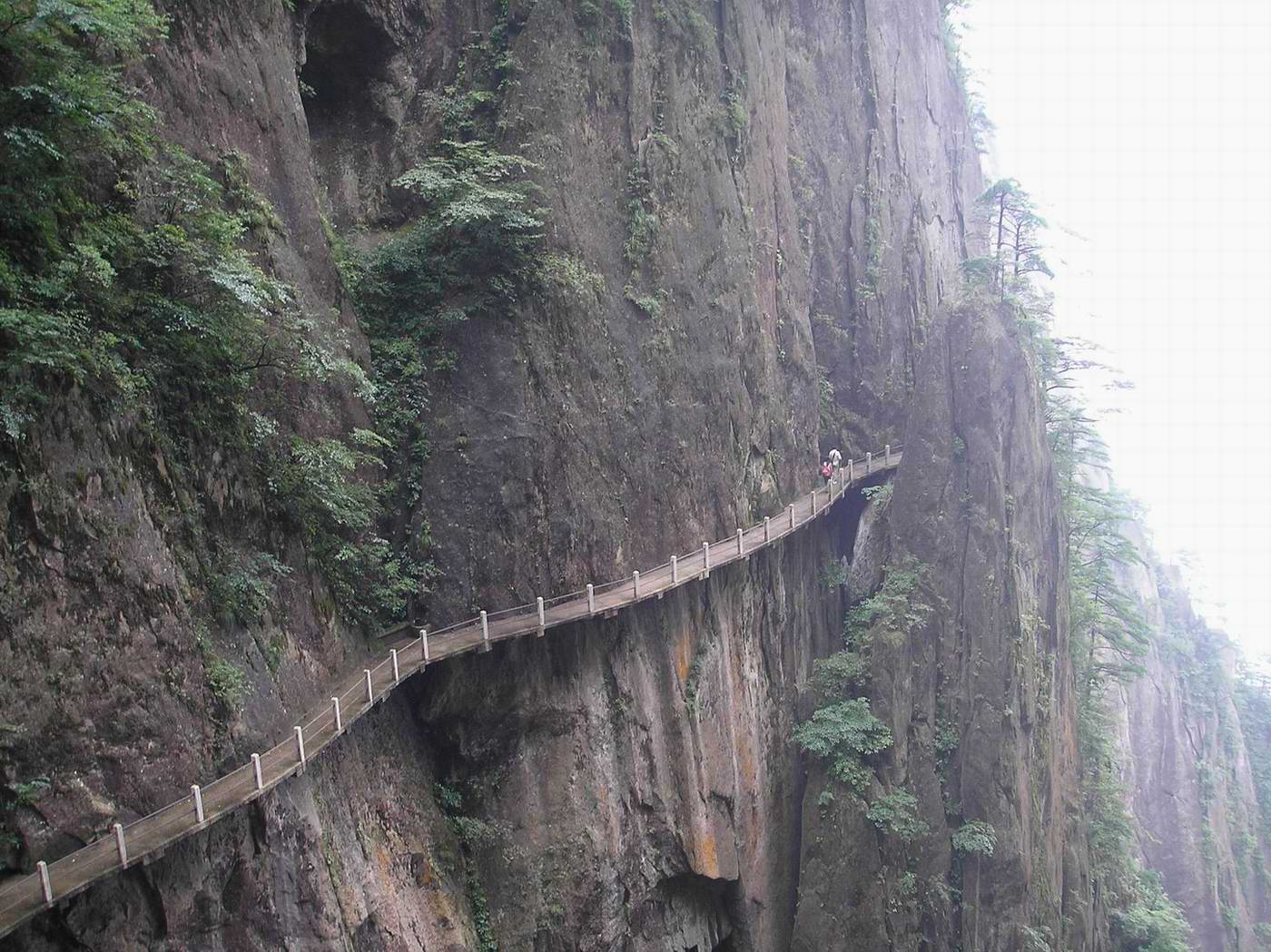 (西海大峡谷悬空栈道)