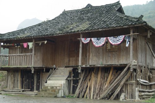 (瑶族民居1)