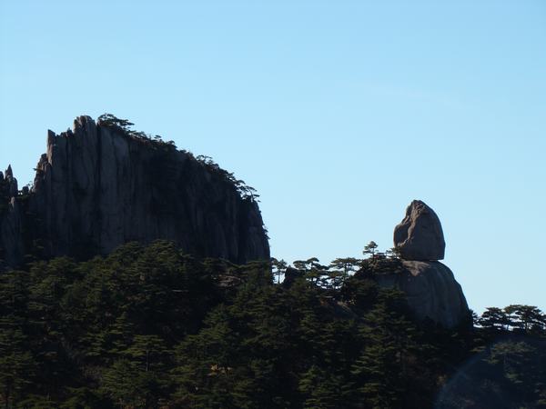 (红楼梦里的大块大石头)