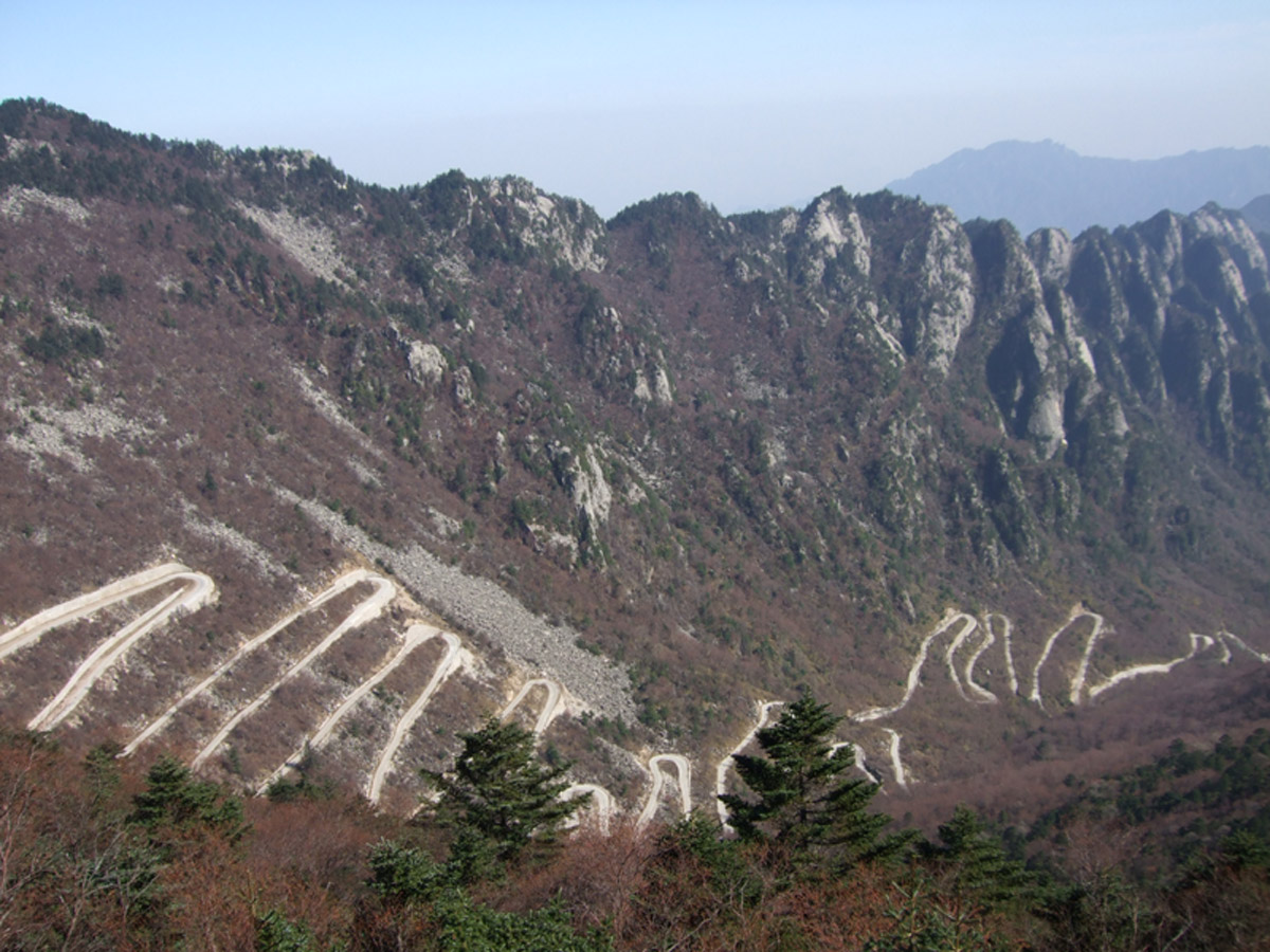 (太白山42km崎岖山路)