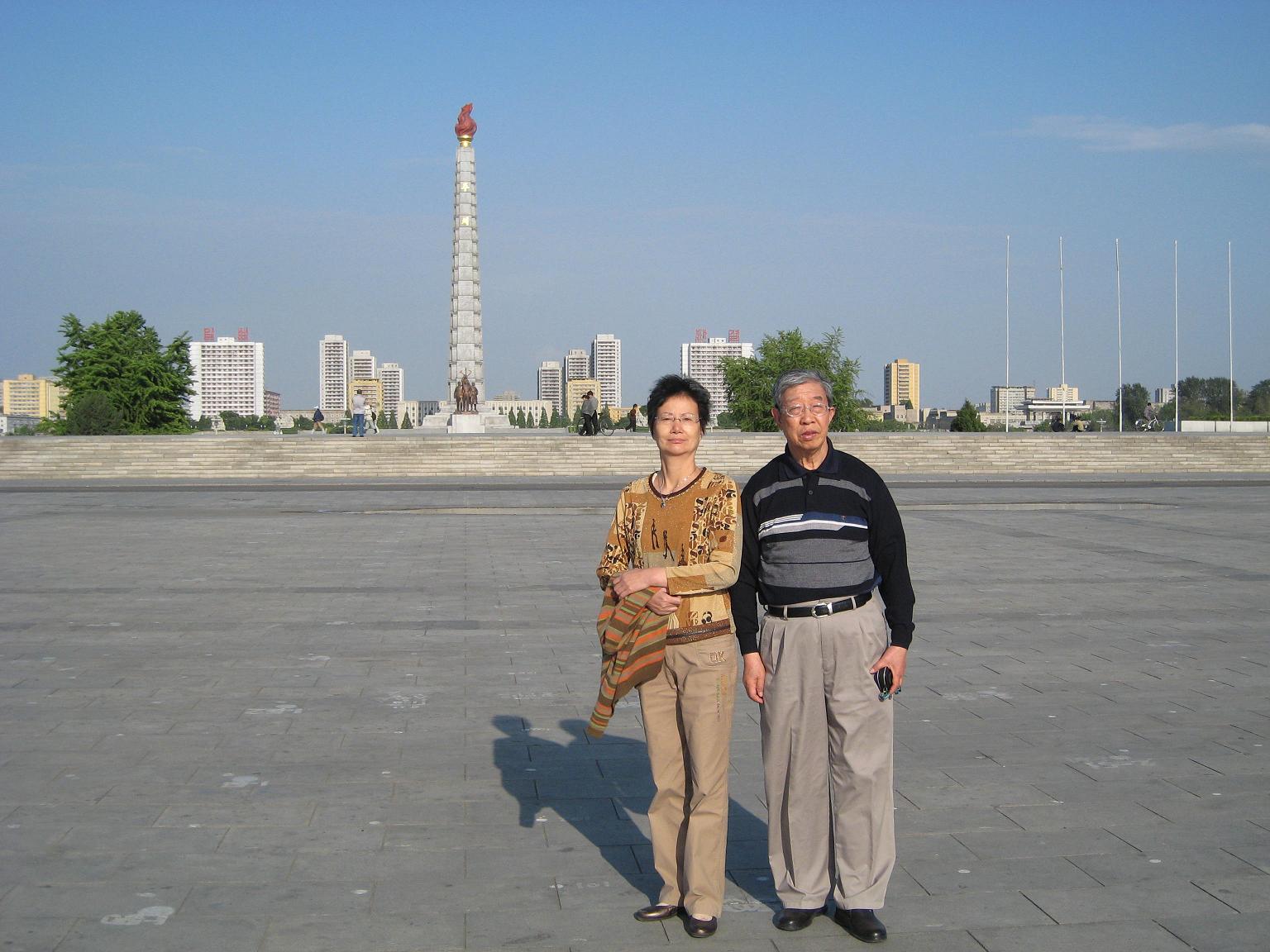 通过地铁站,我们到火车站,乘十点卅分的火车开住新义州,四时许,走出朝长岛一日游自助游攻略图片
