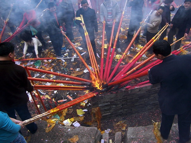 金鳳寺的香火