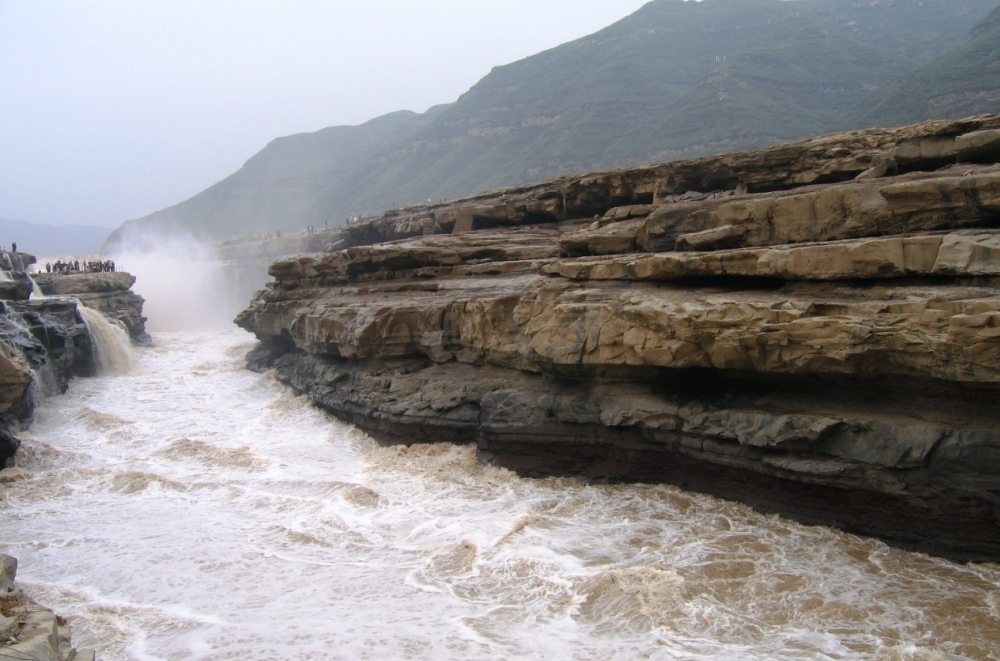 (黃河之水天上來,奔流到海不復回)